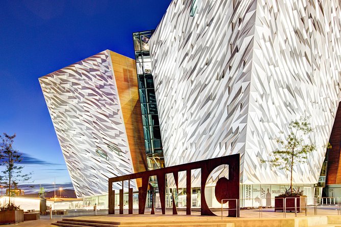 Dublin: Giant's Causeway, Dark Hedges, Dunluce and Belfast Titanic entrance fee - Two hours at the Giant’s Causeway