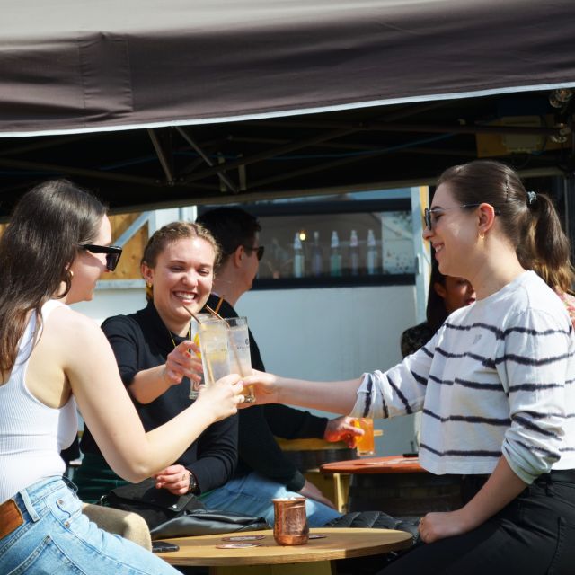 Dublin: Gin Masterclass with Welcome Drink & Tasting Flight - The welcome drink sets the pace