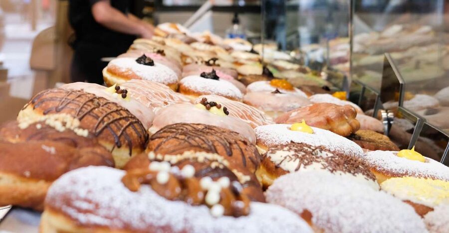 Dublin: Guided Delicious Donut Tour with Tastings - Starting with doughnuts near St. Stephen’s Green