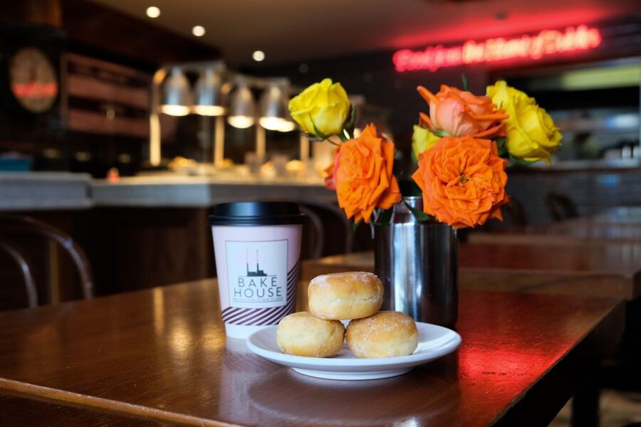 Dublin: Guided Delicious Donut Tour with Tastings - Temple Bar and the tour’s biggest doughnut stop