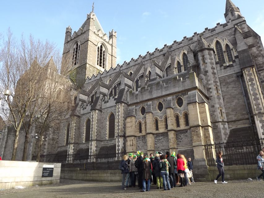 Dublin: Highlights and Hidden Corners Walking Tour - Starting at Dame Street and entering old Dublin