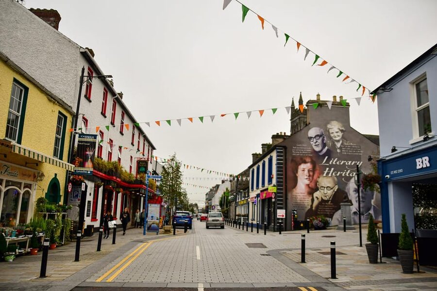 Dublin: Historical and Cultural Historical Walking Tour - Smock Alley Theatre and Dublin’s performing arts