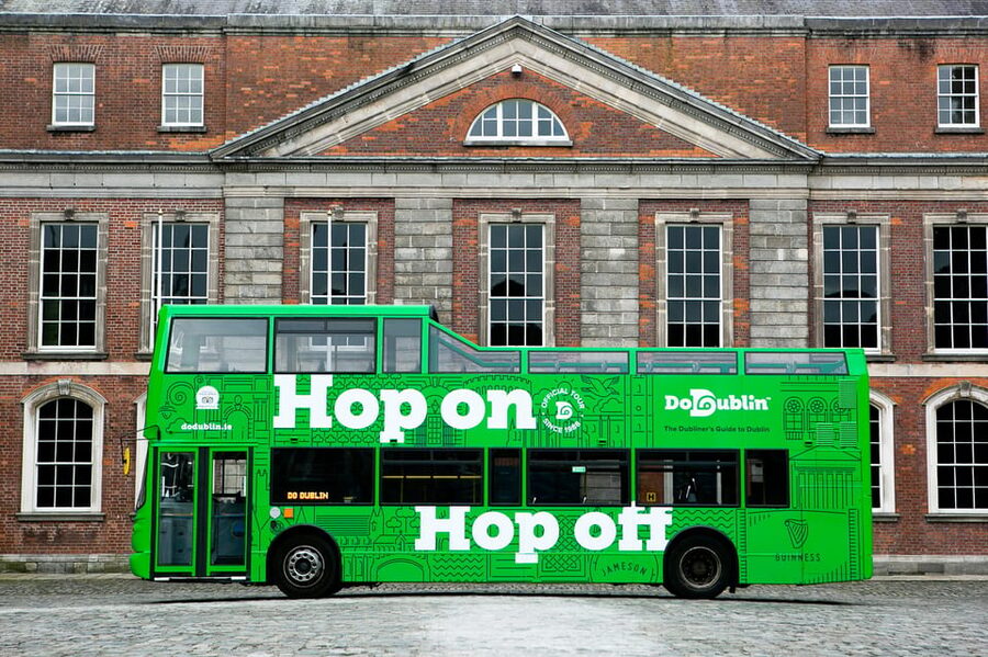 Dublin: Hop-on Hop-off Tour with Live German Commentary - Whiskey stops and the Guinness quarter