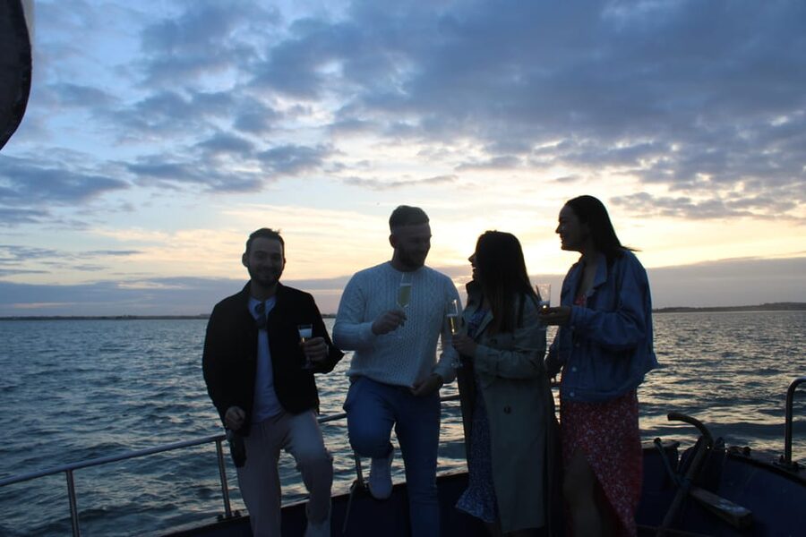 Dublin: Howth Cliffs and Lighthouse Boat Tour - What the commentary adds to the cruise