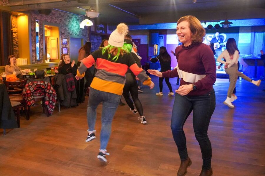 Dublin: Irish Music and Dance Show with Dance Lesson - The Performance: Fast Feet and Clear Views