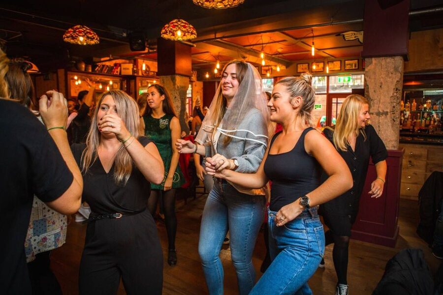 Dublin: Irish Music and Dance Show with Dance Lesson - Drinks, Food, and the Real Cost