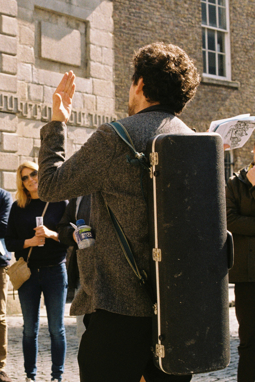 Dublin: Irish Music Walking Tour with Live Performance - Singing along without needing to be a performer