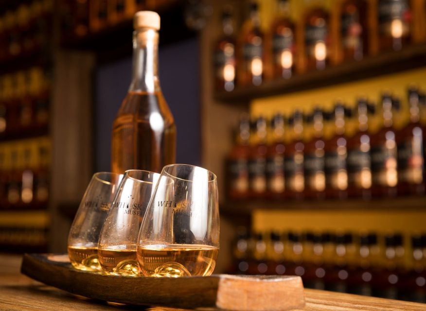Dublin: Irish Whiskey Museum Blending Tour with Tastings - Starting on Grafton Street