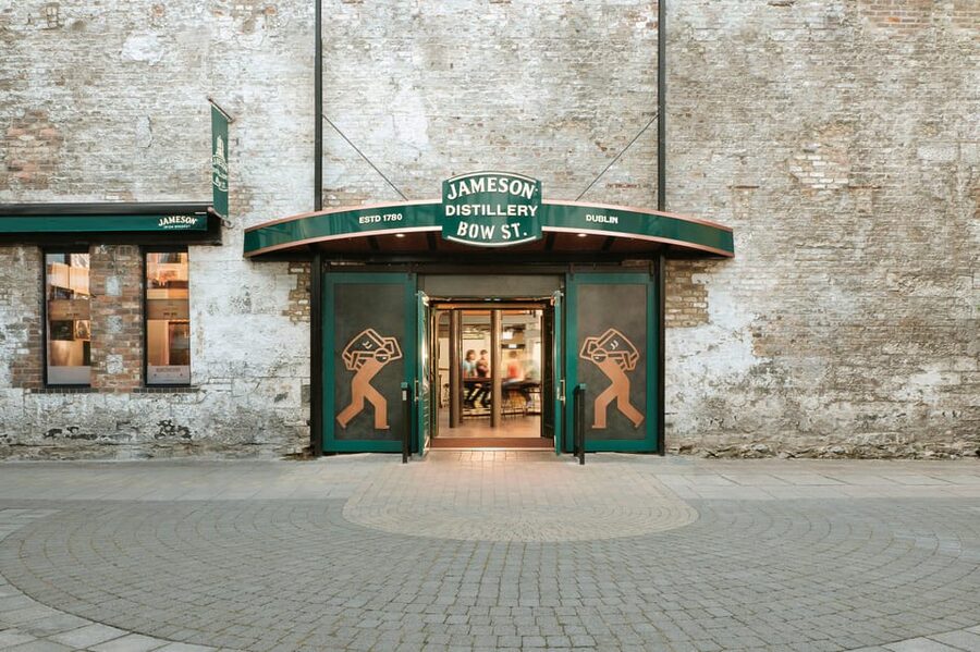 Dublin: Jameson Distillery Whiskey Blending Class - Sounds, smells, and chocolate