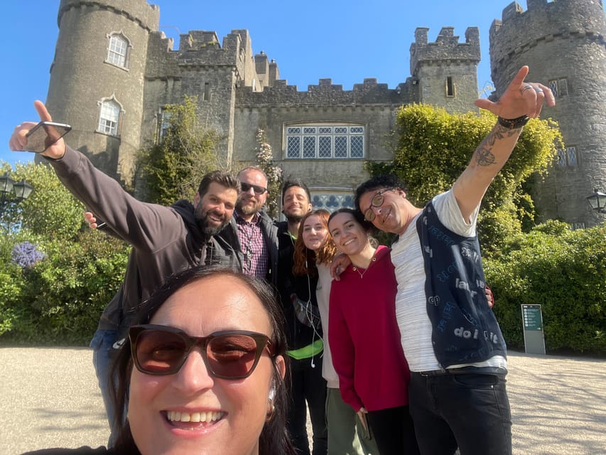 DUBLIN: Malahide castle and Howth MULTILINGUAL full day tour - Howth Summit and the optional walk