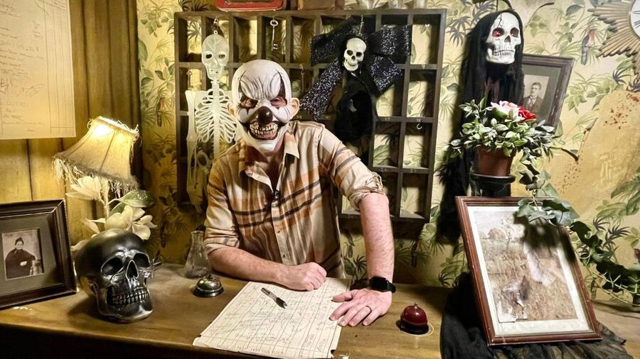Dublin: Murder Mystery at the National Wax Museum - Following clues through the museum and Horror Hotel