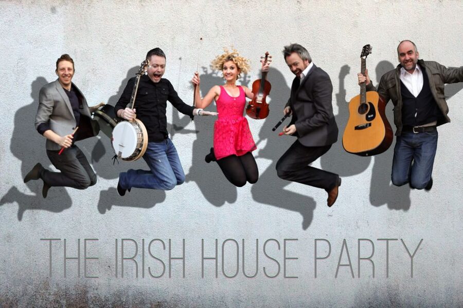 Dublin: Music and Dance Show at The Irish House Party - Food, service, and practical value