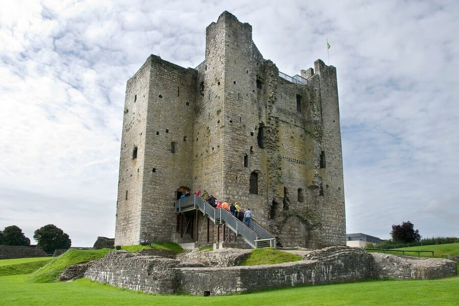 Dublin: Private Boyne Valley and Trim Castle Day Tour - Weather, substitutions, and the value of flexibility