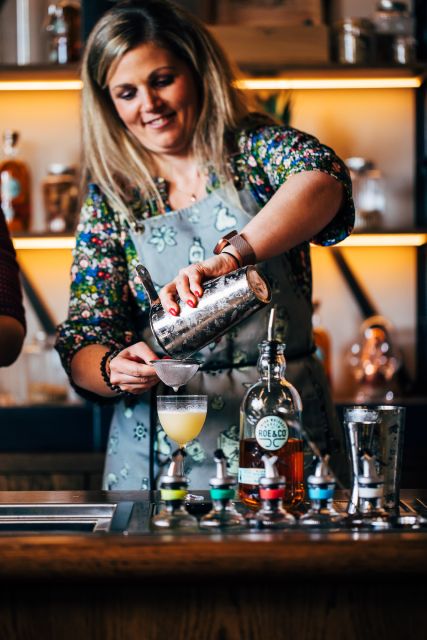 Dublin: Roe and Co Distillery Cocktail Workshop Experience - A short tour inside a working distillery