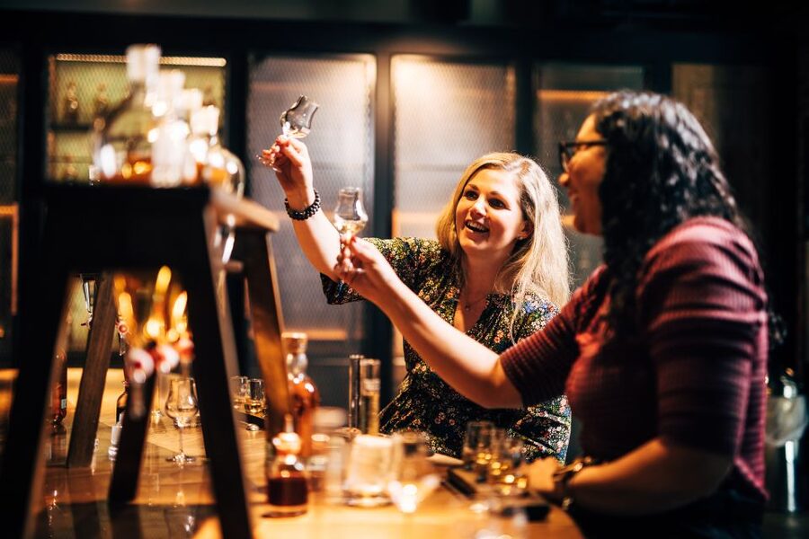 Dublin: Roe and Co Distillery Cocktail Workshop Experience - Pick Beyond The Blend for whiskey tasting