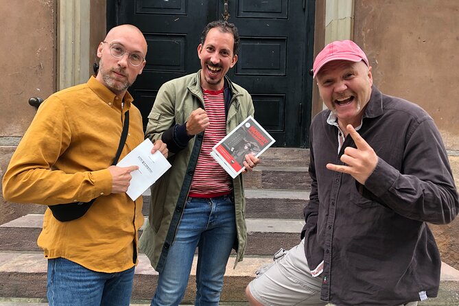 Dublin Self-Guided Murder Mystery Tour by Temple Bar - Collecting the clues at College Green