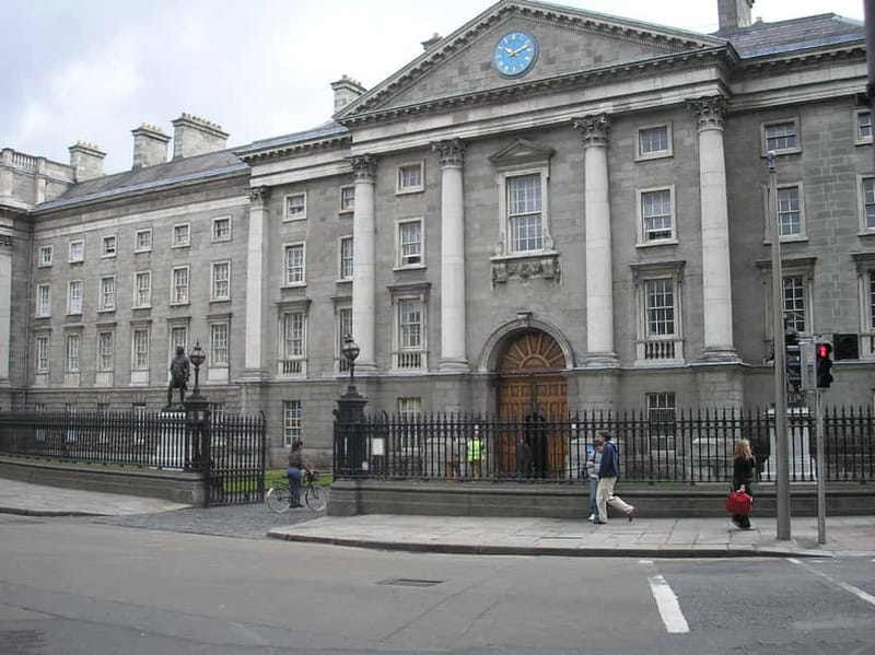 Dublin: Sightseeing Walking Tour in German - Why this route gives you a useful first look at Dublin