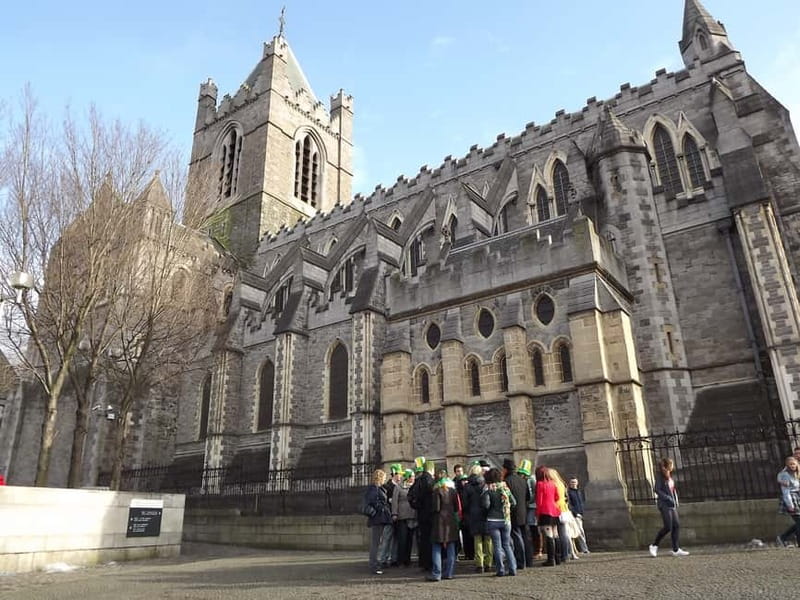 Dublin: Sightseeing Walking Tour in German - Christ Church and the old medieval quarter