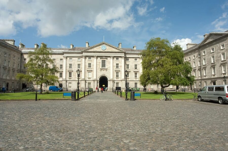 Dublin: St Patrick's, Book of Kells, and Dublin Castle Tour - Trinity College and the Book of Kells