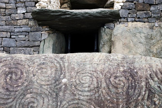 Dublin to Newgrange, Monasterboice Small Group Guided Tours - What the guide can add to the day