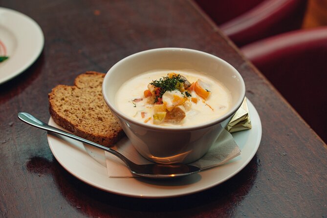 Dublin Traditional Irish 3 Course Meal Walking Tour with Local - Irish dishes, local drinks, and the value question