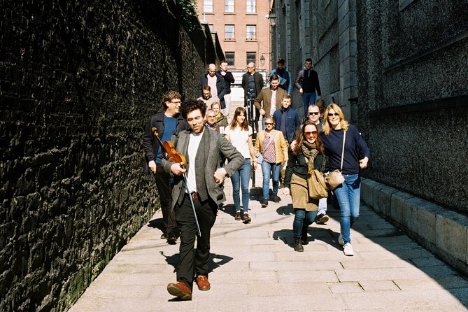 Dublin Traditional Irish Music Walking Tour with Live Performance - Dublin told through a guitar, mandolin, and human voice