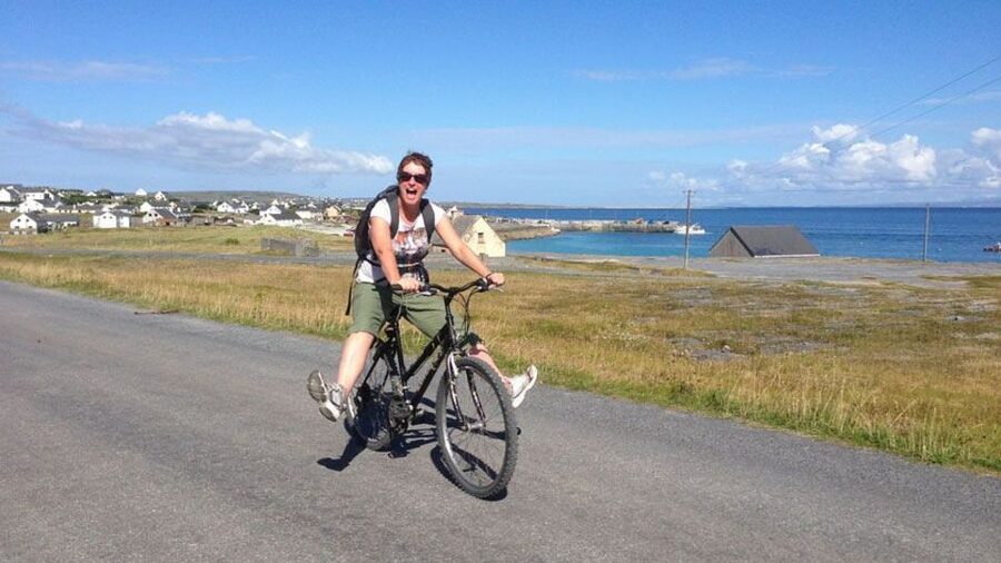 From Doolin: Day Trip to Inisheer with Bike or Bus Tour - Crossing from Doolin to Inisheer