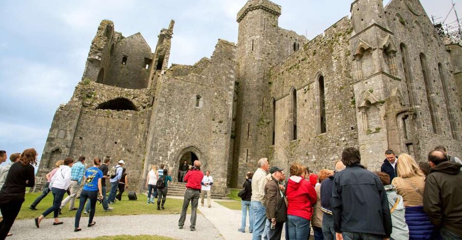 From Dublin: Blarney, Rock of Cashel and Cahir Castles Tour - Key points to know before booking