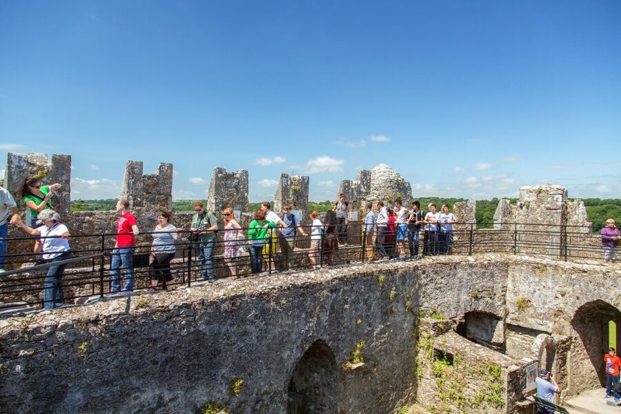 From Dublin: Blarney, Rock of Cashel and Cahir Castles Tour - Who should book the Blarney, Cashel, and Cahir route?
