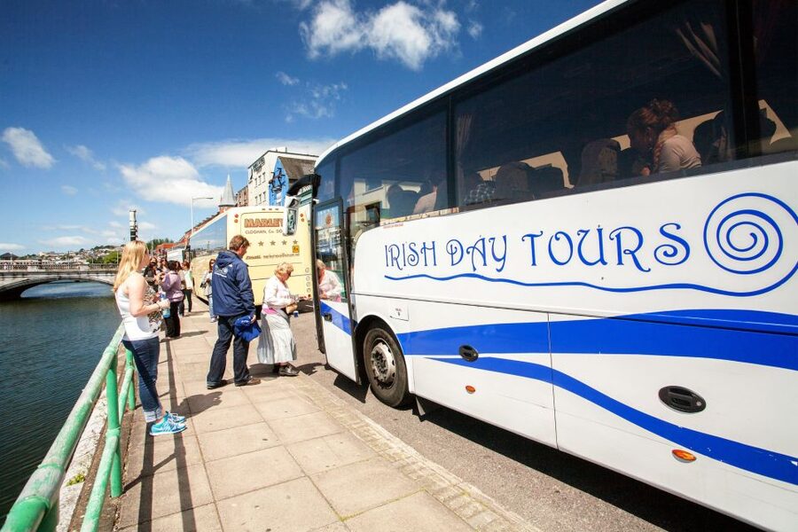 From Dublin: Blarney, Rock of Cashel and Cahir Castles Tour - The Rock of Cashel and its striking hilltop ruins