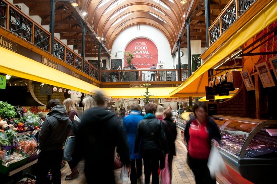 From Dublin:Cork,Cahir Castle,Rock of Cashel Tour in Spanish - A long day through southern Ireland
