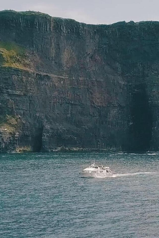 From Dublin: Galway + Cliffs of Moher Boat Cruise in Spanish - Who should choose this day trip?