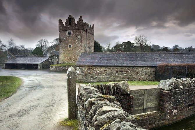 From Dublin: Game of Thrones Winterfell Locations Trek - Inch Abbey and the King in the North moment