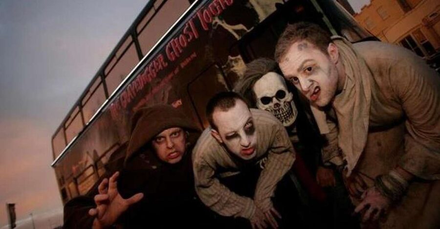 From Dublin: Gravedigger Ghost Bus Tour - A theatrical way to meet old Dublin