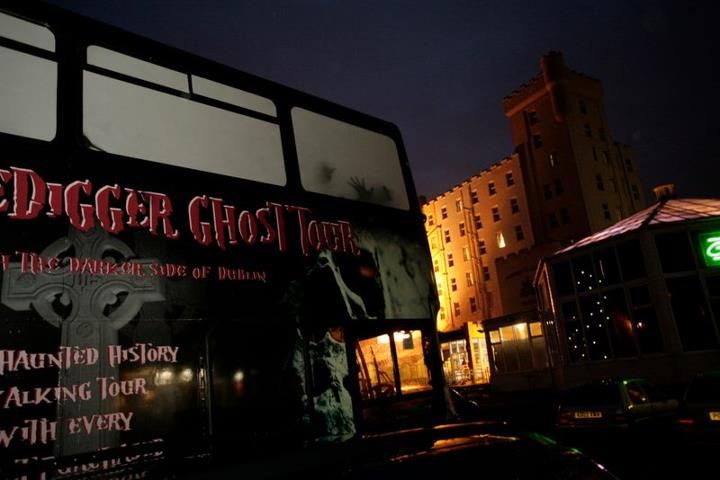 From Dublin: Gravedigger Ghost Bus Tour - Trinity College and Dublin’s plague era