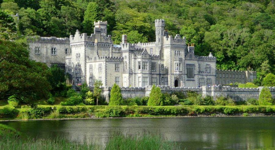 From Galway: Connemara and Kylemore Abbey Day Tour - Sky Road and Atlantic island views