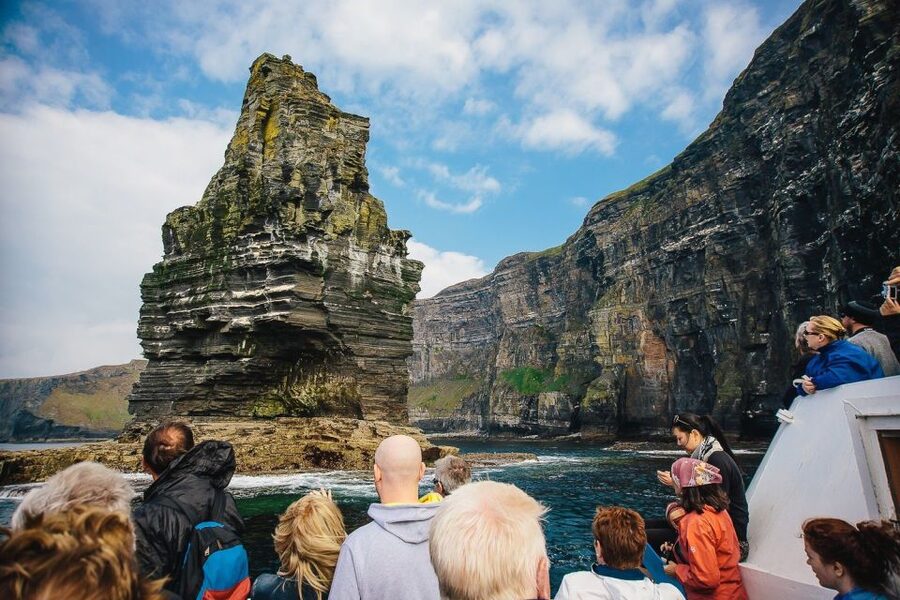 From Limerick: Full-Day Guided Tour of Cliffs of Moher - The guides are a major part of the experience