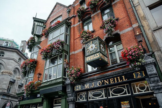 Full Coverage Dublin PRIVATE City Tour With Locals - Dublin Castle and the story of power