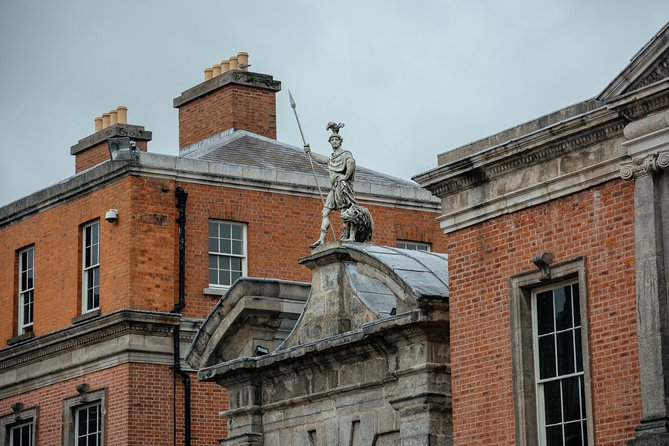 Full Coverage Dublin PRIVATE City Tour With Locals - The guides make or break the experience