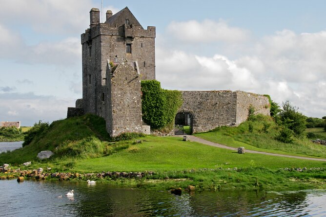 Full-Day Private Tour in West Coast of Ireland - Dunguaire Castle and Galway Bay views