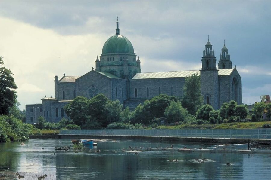 Galway: Best of Galway City & Claddagh Walking Tour - Why this Galway walk works so well