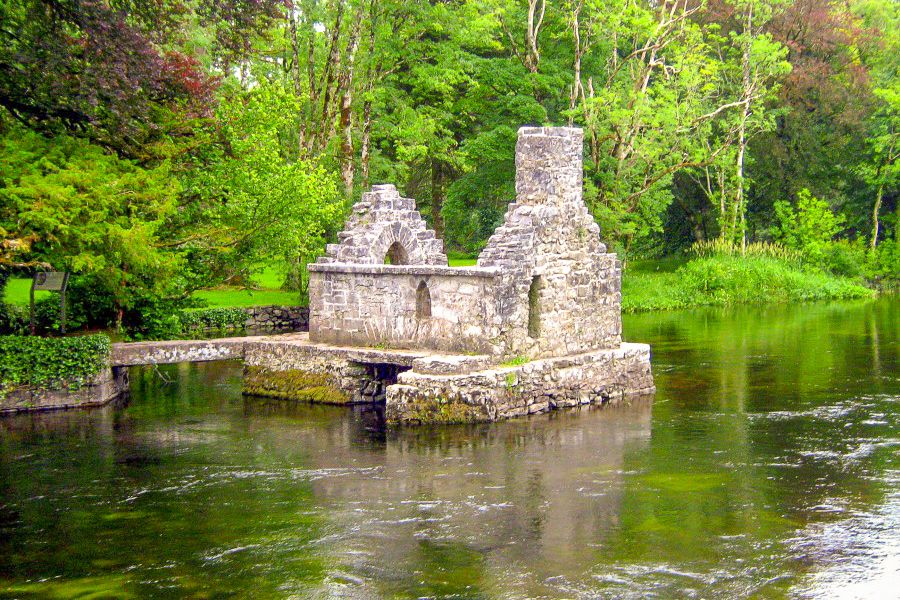 Galway, Cliffs of Moher & Connemara: 2-Day Combo Tour - Connemara, where the road feels remote