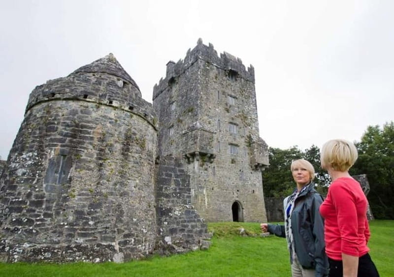 Galway: Connemara, Sheepdog Show and Medieval Castle Tour - Cong Abbey and the calm of Cong Village