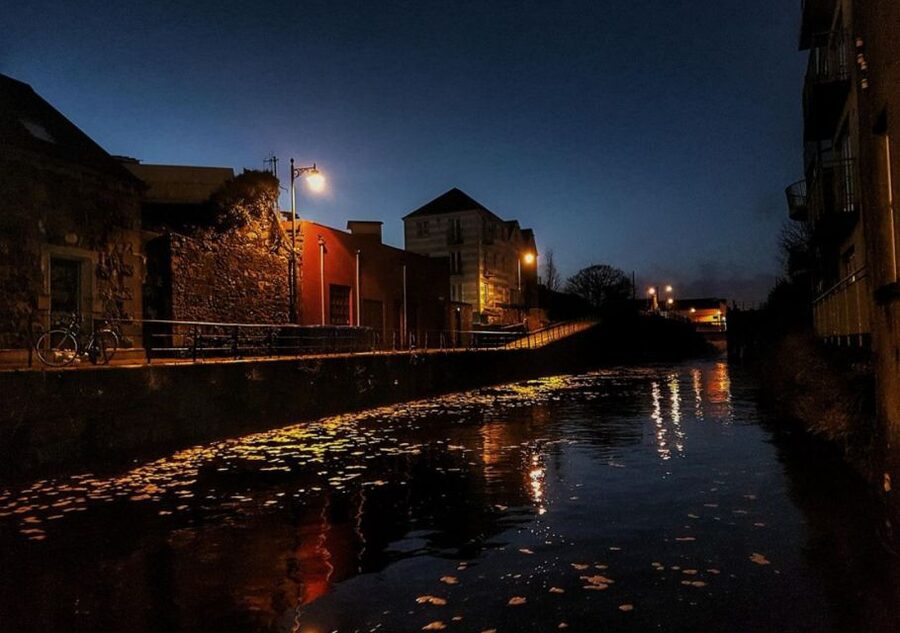 Galway: Dark History Guided City Walking Tour - The guides make the difference