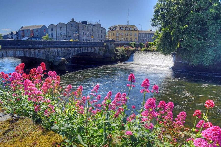 Galway: Guided eBike City Sightseeing Tour - Salthill Promenade and Blackrock Tower