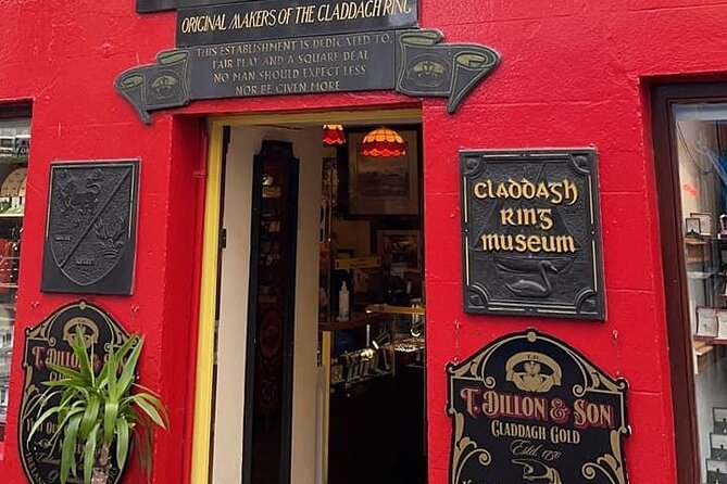 Galway Private Walking Tour - Lynch’s Castle and Galway’s powerful families