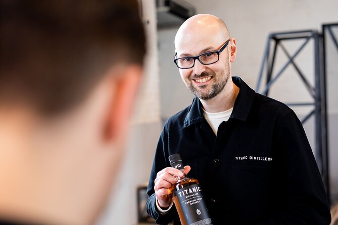 Giant Causeway, Dark Hedges & Whiskey Distillery tour from Dublin - Whiskey in the Thompson Pump House