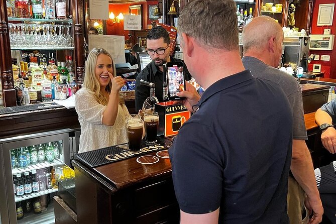 Guinness Storehouse: Entry ticket + Perfect Pint Pub Tour - Why a private group changes the afternoon
