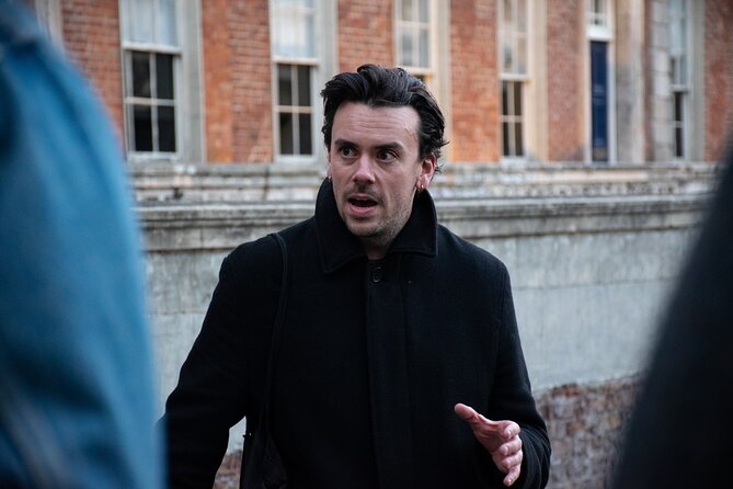 Haunted Dublin Walking Tour - Temple Bar sets the evening’s mood