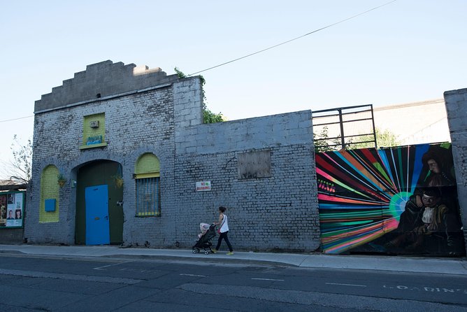 In Our Shoes Dublin Walking Tour - A relaxed 90-minute walk